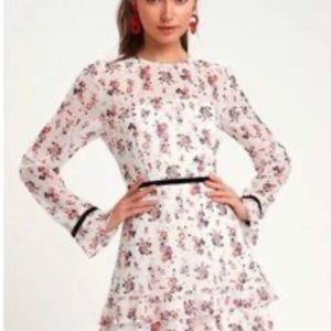 Lulu's NWT Floral To See White Long Sleeve Mini Dress Size S Small